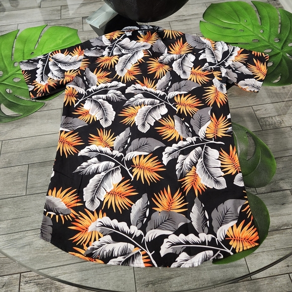 NWT ✅ SILVER STONE ⭐️ Casual Leaf Button Down Shirt - Picture 6 of 9